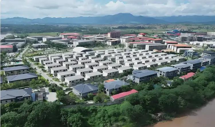 “东南亚诈骗终点站”被攻陷！园区墙上五个大字“诚信赢天下”（组图） - 1