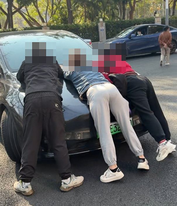 数百苦主付重金无下文!深圳多间公司人去楼空(组图) - 4