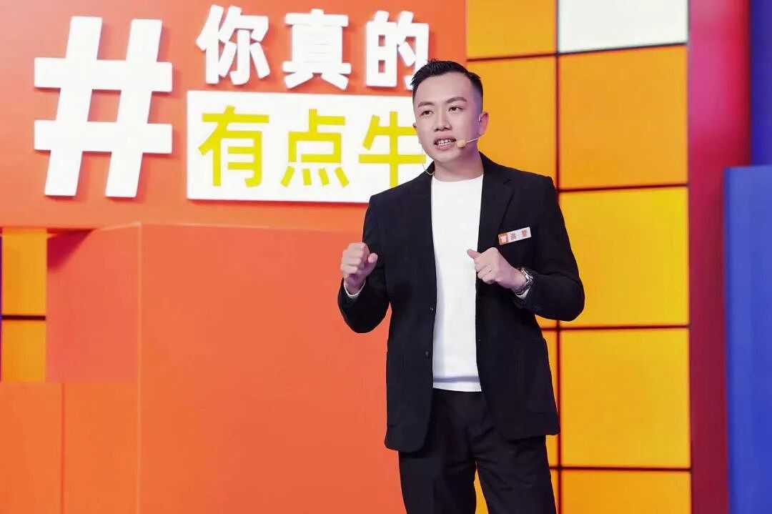 宁可睡地板，也要当世界的老板：AI托起中国商家的全球野心（组图） - 1