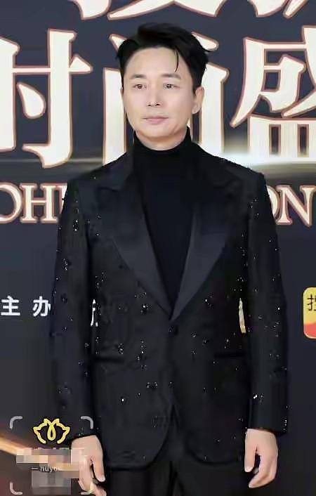 北京这一晚，55岁刘奕君秒了41岁向佐，才懂男人刚阳硬朗的魅力（组图） - 14