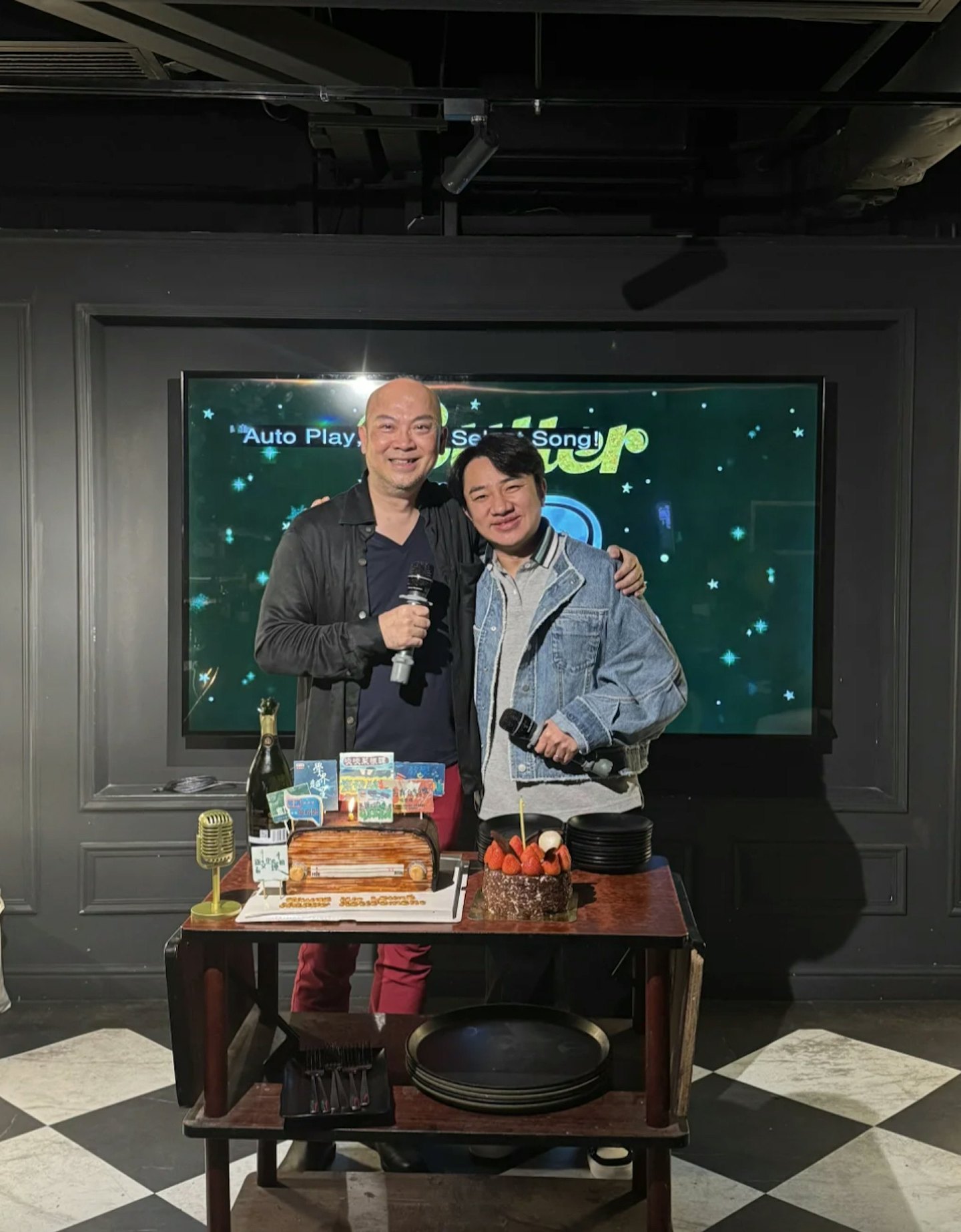 出身草根男星内地爆红身家暴涨！出席旧同事荣休派对获激赞不忘本（组图） - 4