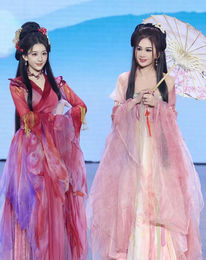方媛产后登台表演,她腰肢纤细,温碧霞脸颊松垮,方媛比妲己漂亮(组图) - 2