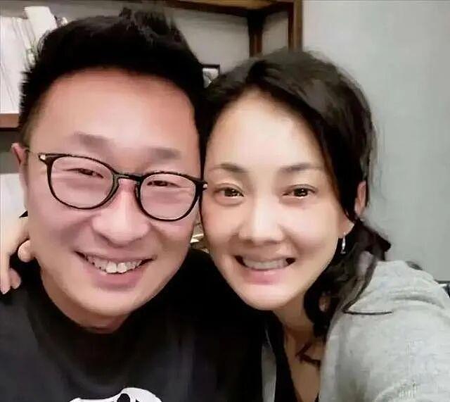 晚节不保？曝56岁林永健摸宋祖儿手拍大腿，网友：难怪她能复出（组图） - 8