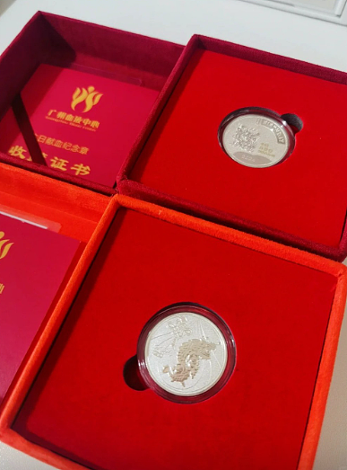 银价暴升原料价年涨9成！供应商缩沙，广州血液中心纪念章断货（组图） - 8