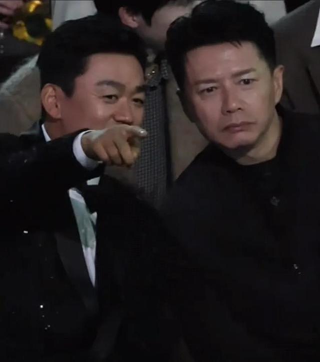 星光大赏小鲜肉和大叔对比，网友：后排加起来，没第一排的阳气重（组图） - 5