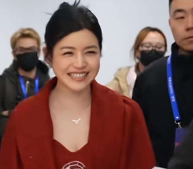 卫视跨晚阵容太冷清!湖南台蓝台综艺咖扎堆,东方卫视靠肖战撑场(组图) - 37