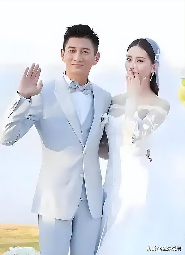 55岁吴奇隆染黄毛开演唱会!录VCR嘴歪鼻头大,颜值难回“四爷”(组图) - 14
