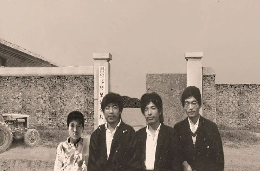 草根木匠兄弟，借款1800元起家，逆袭成亿万富翁（组图） - 6