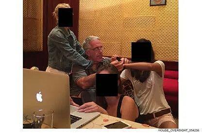 克林顿回应被曝多张女性亲密合影：请美国司法部公开所有照片（组图） - 6