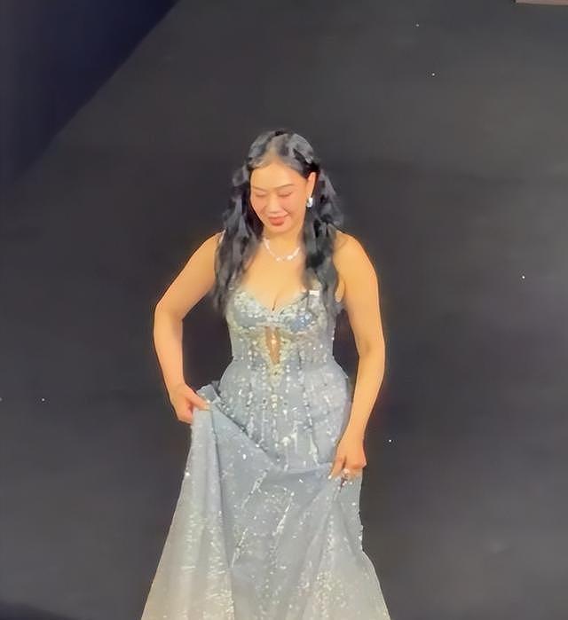 香港性感女神身形大变，被嘲至少180斤，虎背熊腰与以往判若两人（组图） - 6