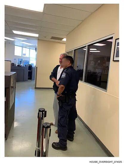 克林顿回应被曝多张女性亲密合影：请美国司法部公开所有照片（组图） - 13