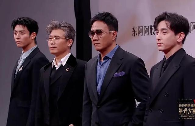 星光大赏小鲜肉和大叔对比，网友：后排加起来，没第一排的阳气重（组图） - 11
