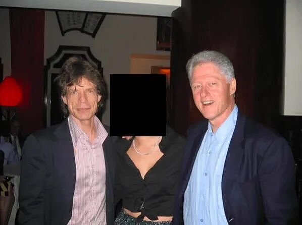 大尺度！萝莉岛照片最新公开！克林顿泡澡、安德鲁横躺五女腿上，特朗普也难逃...（组图） - 14