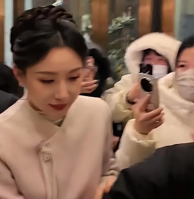 卫视跨晚阵容太冷清!湖南台蓝台综艺咖扎堆,东方卫视靠肖战撑场(组图) - 32