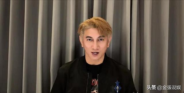 55岁吴奇隆染黄毛开演唱会!录VCR嘴歪鼻头大,颜值难回“四爷”(组图) - 5