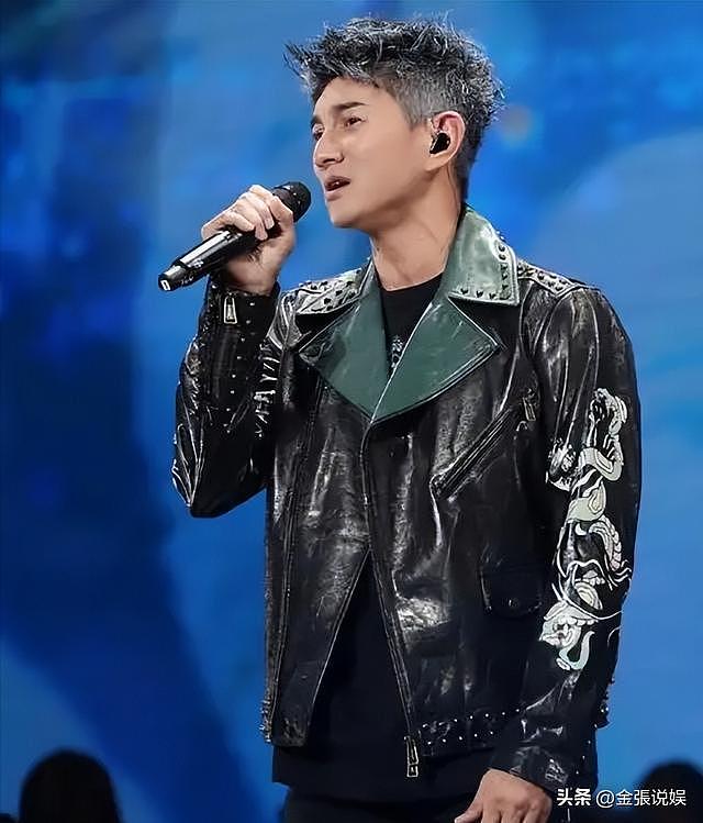 55岁吴奇隆染黄毛开演唱会!录VCR嘴歪鼻头大,颜值难回“四爷”(组图) - 39