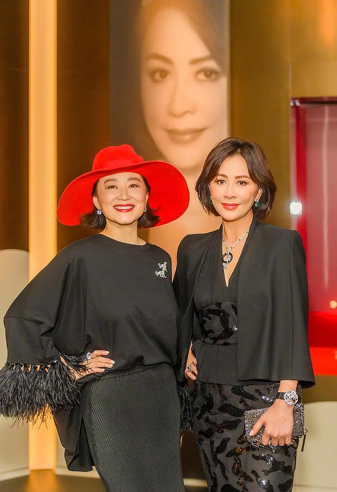 刘嘉玲曝林青霞家中的麻将房挂“东方不败”照片:坐在她家里面打麻将要吓死了(组图) - 2