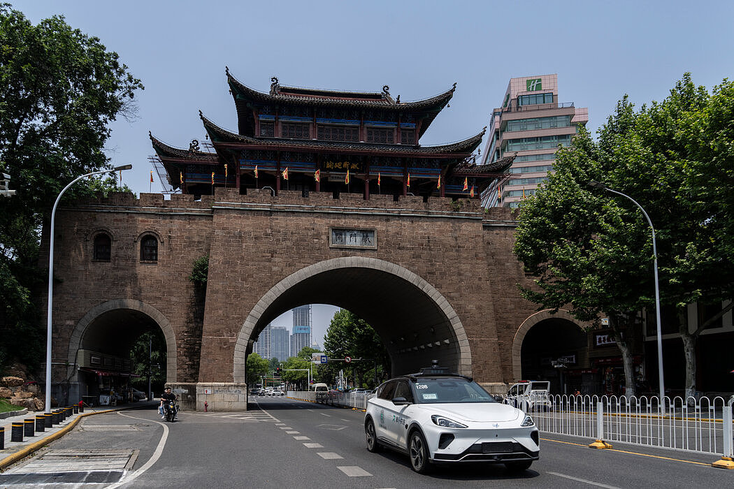 小米SU7事故后，中国推迟自动驾驶汽车量产计划（组图） - 3