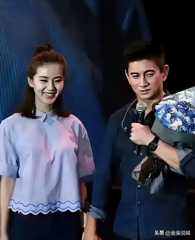 55岁吴奇隆染黄毛开演唱会!录VCR嘴歪鼻头大,颜值难回“四爷”(组图) - 17