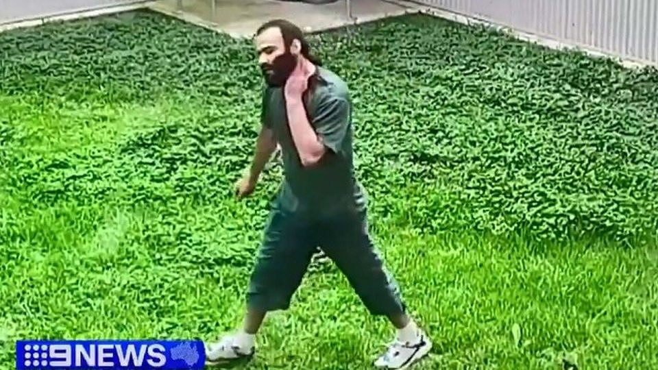 澳洲一黑帮分子在新南威尔士州高度戒备监狱，与罪犯斗殴时被简易刀刺伤颈部（组图） - 3