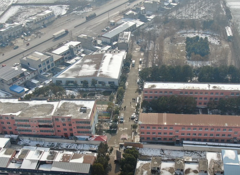 河南小学13死大火，58岁女班主任判囚6年，网民批“救人者入狱”（组图） - 1