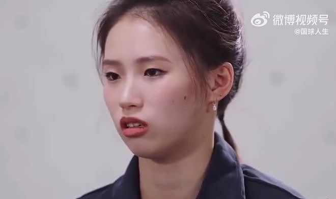 陈芋汐回应“有后台”：不能用谣言去诋毁运动员所有的付出，称与全红婵友情不会被舆论左右；曾在决赛前收到“威胁短信”（组图） - 1