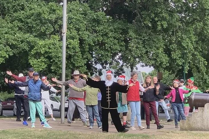 维州华人太极老师,几百人为他请命!(组图) - 3