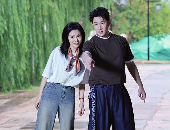 陆毅和鲍蕾二女儿“小叶子”,被指撞脸“陈都灵”,温柔又有气质(组图) - 4