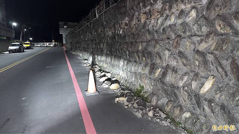 台东6.1级地震！卖场货品掉满地画面曝，卑南岩湾监狱石墙裂了（视频/组图） - 2