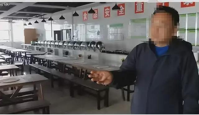 男子垫资数百万改造承包高校餐厅,期限没到被停业,200多万元餐费未付(组图) - 1