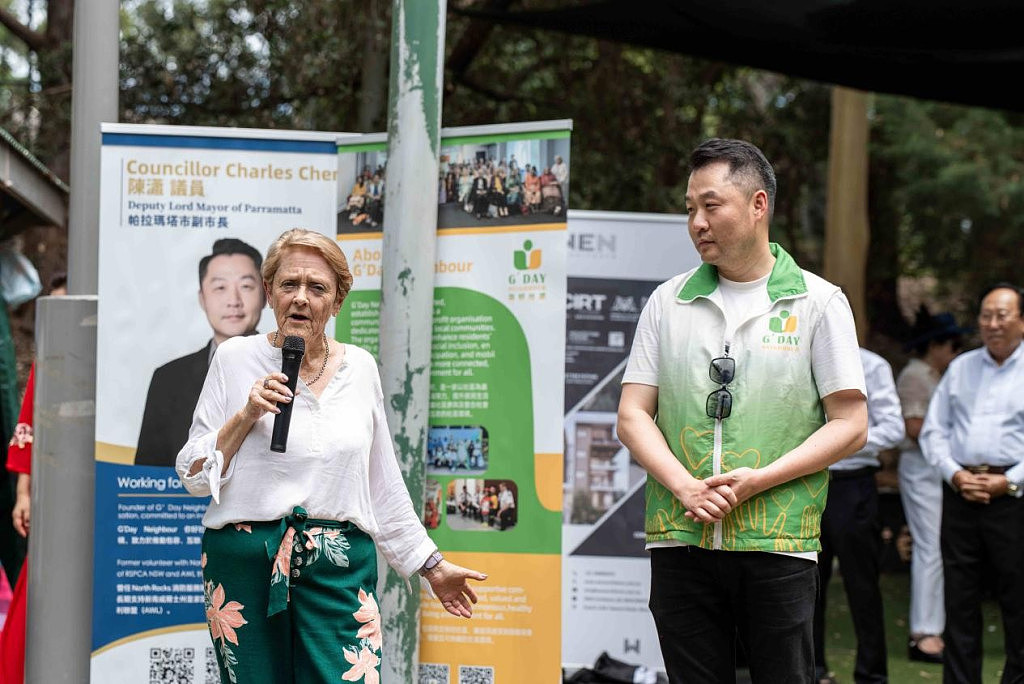 圣诞不止庆祝 - [你好社区]捐赠3000澳币致敬Bondi事件中英勇阻止枪手的遇难夫妇（组图） - 3