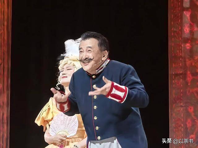 65岁黄宏现状：满脸胡渣住普通房，曾享少将军衔（组图） - 18