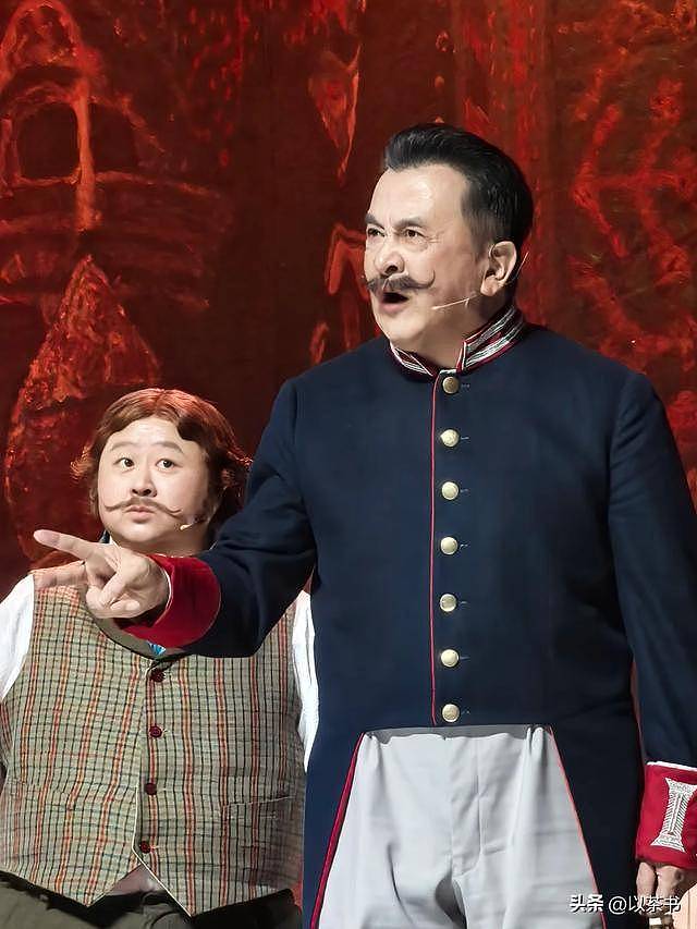 65岁黄宏现状：满脸胡渣住普通房，曾享少将军衔（组图） - 13