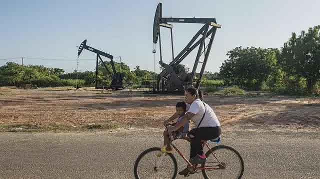 外媒：特朗普准军事行动封锁委内瑞拉清理拉美后院  是否危及中国石油供应（组图） - 4