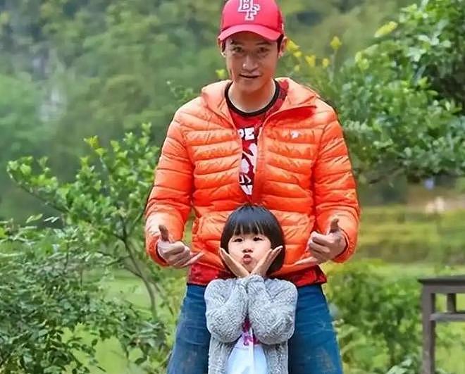 陆毅和鲍蕾二女儿“小叶子”,被指撞脸“陈都灵”,温柔又有气质(组图) - 5