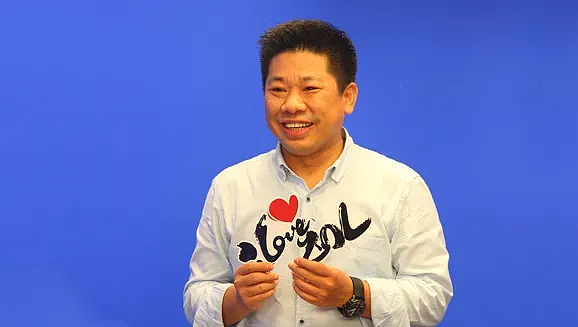 25岁亿万富翁：好韭菜，大师割（组图） - 11