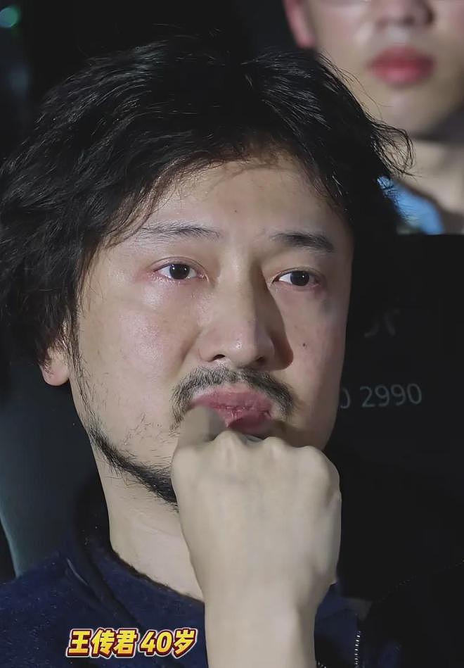王传君生病后近照变化大,面部浮肿肚子胖成球,疑似因吃药受影响(组图) - 4