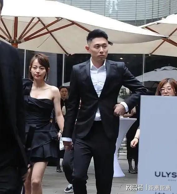扫地出门，俩儿子被婆家“控制”？张嘉倪官宣喜讯，彻底打脸买超（组图） - 35