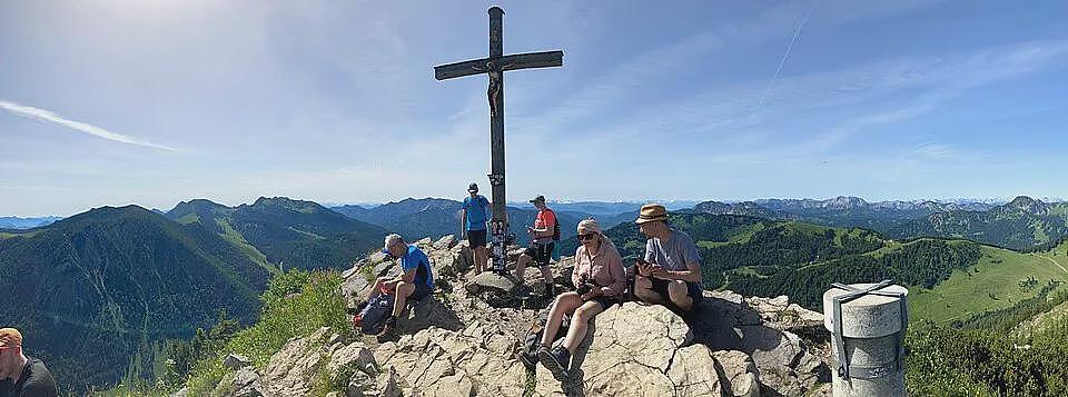 8个中国年轻人德国登山遇险!穿跑鞋爬阿尔卑斯?另一女子邮轮上人间蒸发(组图) - 4