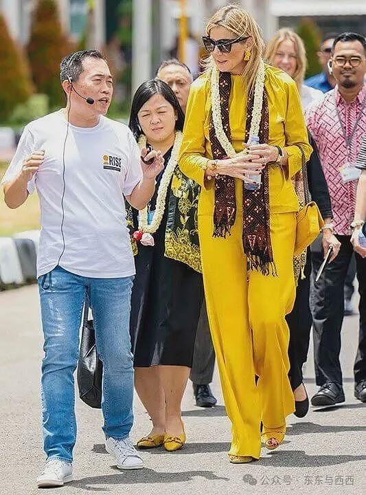 她才是王后顶配！寒冬穿短袖斗艳总统夫人，带公主闯联合国赢很大（组图） - 37