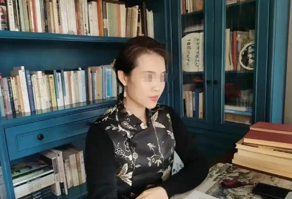 南京博物馆事件越扒越惊人,收藏界“董袭莹”细节浮出水面:脸都不要了(视频/组图) - 15