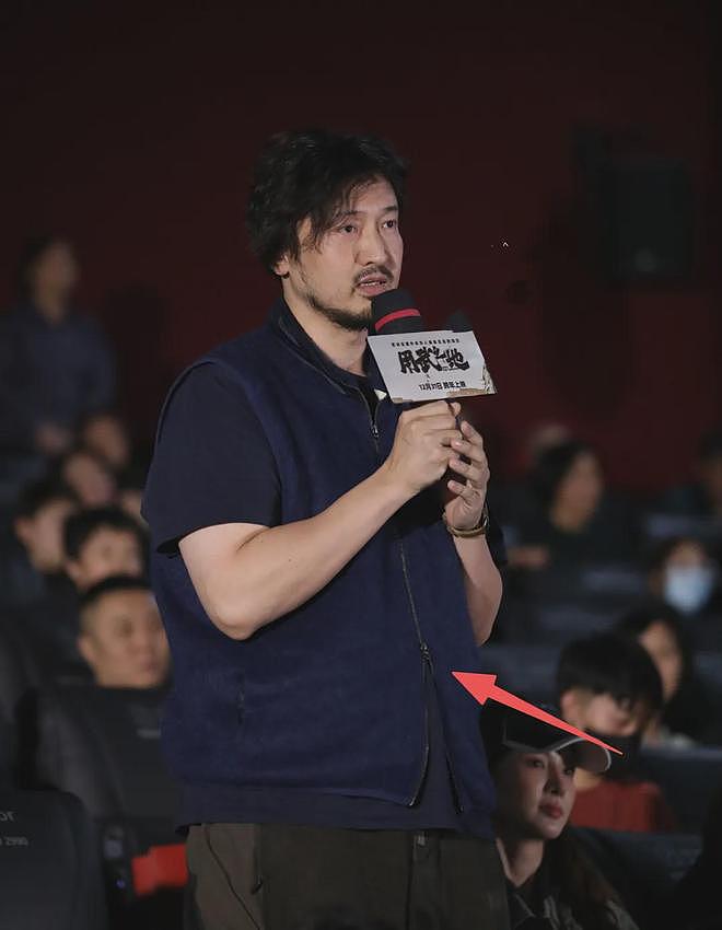 王传君生病后近照变化大,面部浮肿肚子胖成球,疑似因吃药受影响(组图) - 6