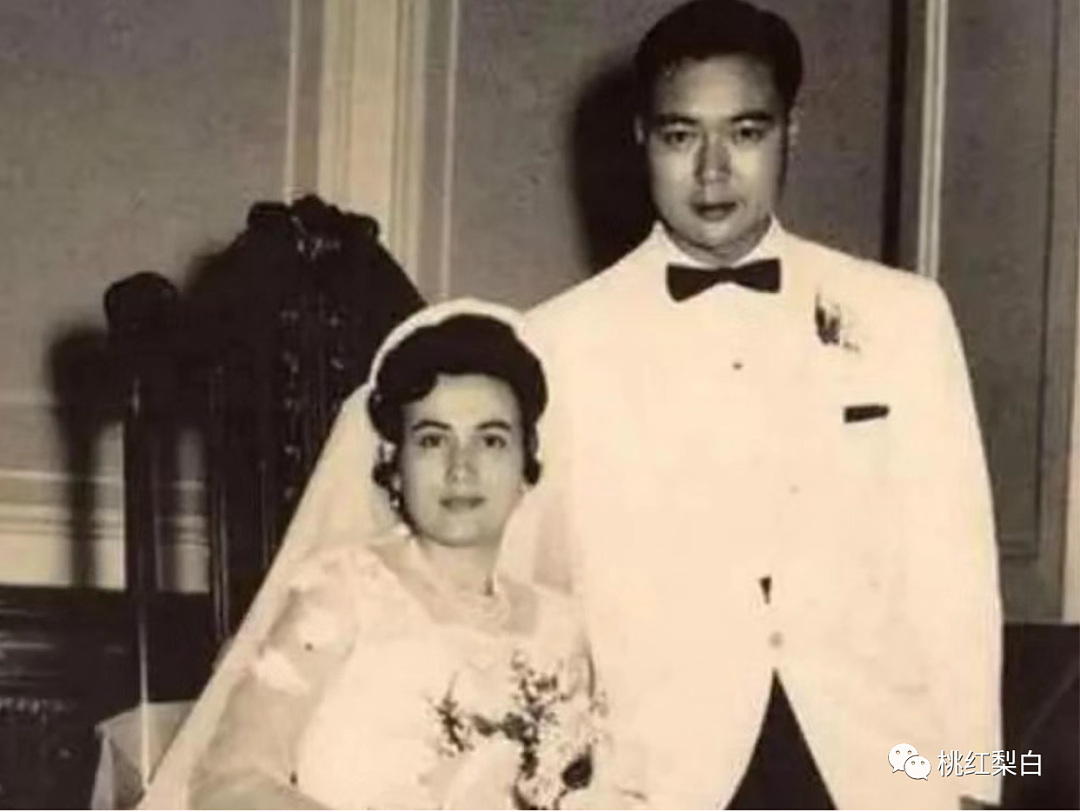 宣布生下私生子！与弟苟且深陷不伦恋，她为钱和亲哥反目成仇？（组图） - 21