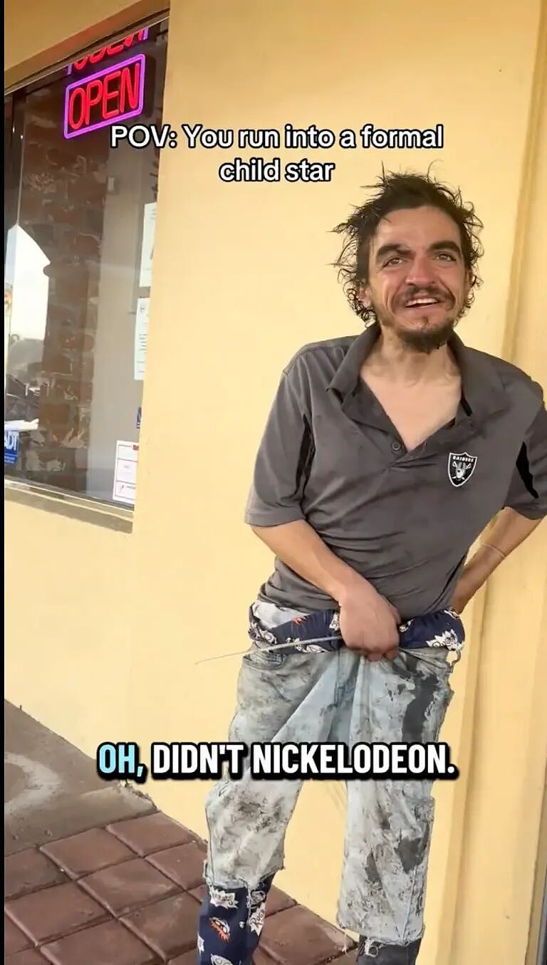 心碎! 热门童星沦为流浪汉,衣衫褴褛被认出,状态堪忧!母亲却拒收捐款(组图) - 1