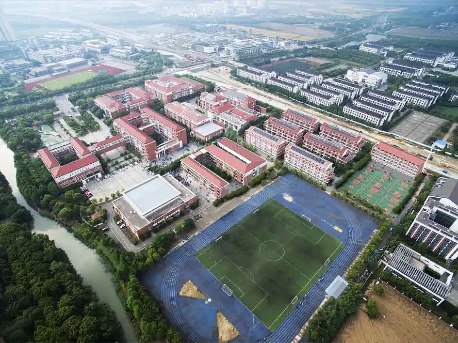 苏州学生在校考试期间坠楼昏迷超一月，家属称事发前曾被老师谈话（组图） - 2