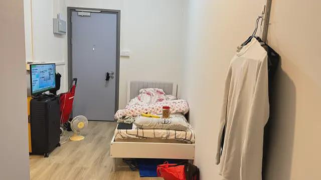 香港宏福苑大火一个月,灾民在安置与搬迁漂流中寻找新家(组图) - 5