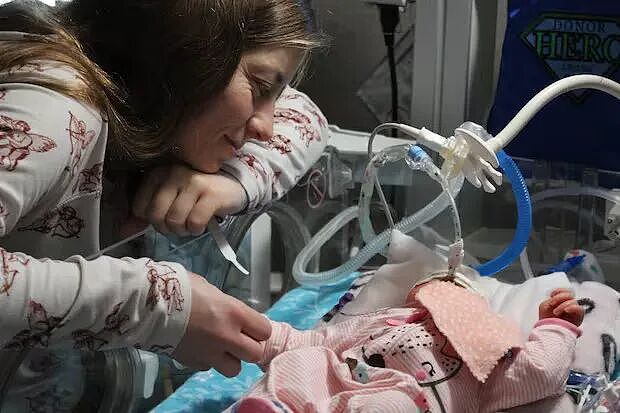 产检发现胎儿没大脑，出生即死亡！这对美国夫妻却非要生，理由很伟大.....（组图） - 3
