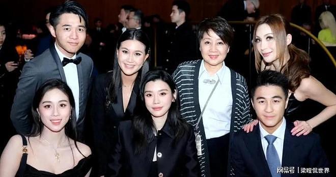 奚梦瑶和小姑子处成闺蜜！圣诞一周都形影不离，陪完婆婆又陪老公（组图） - 15