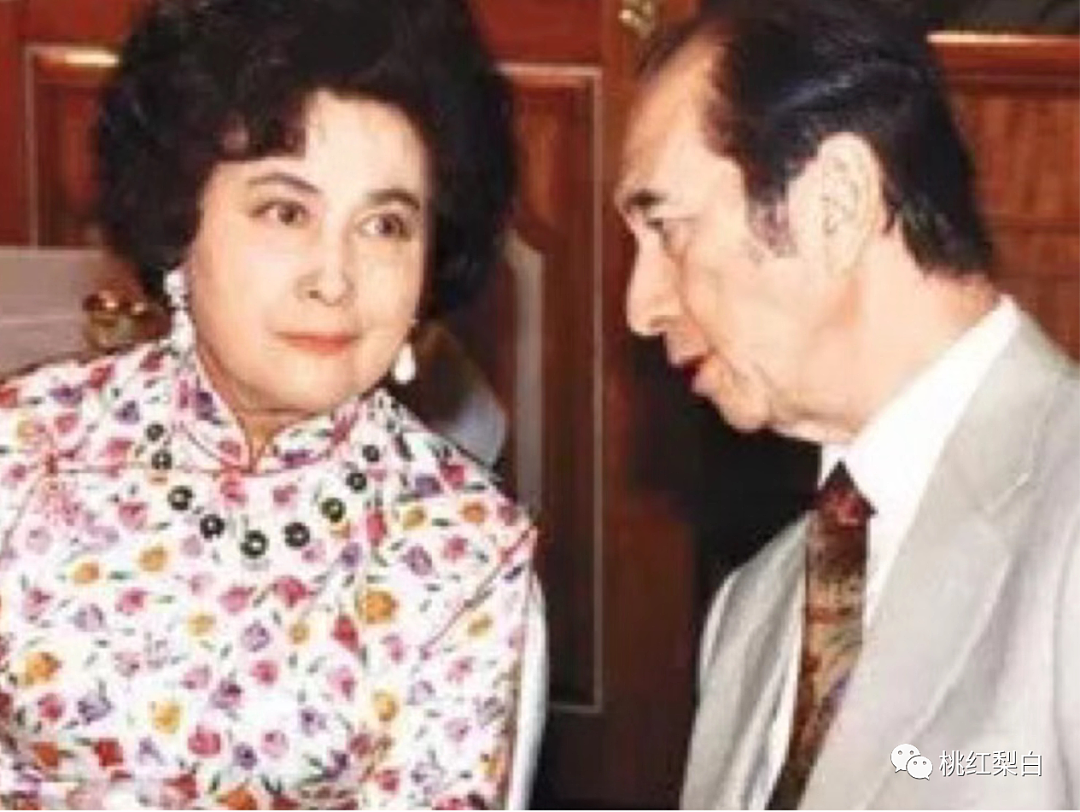 宣布生下私生子！与弟苟且深陷不伦恋，她为钱和亲哥反目成仇？（组图） - 26