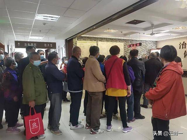 东北人撤离三亚成潮，压垮他们的是生活现实（组图） - 8